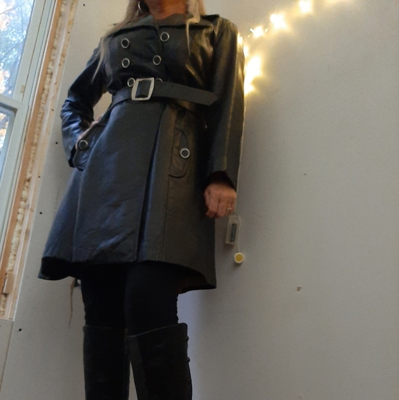 Butter soft real leather trench coat small - Picture 3 of 6